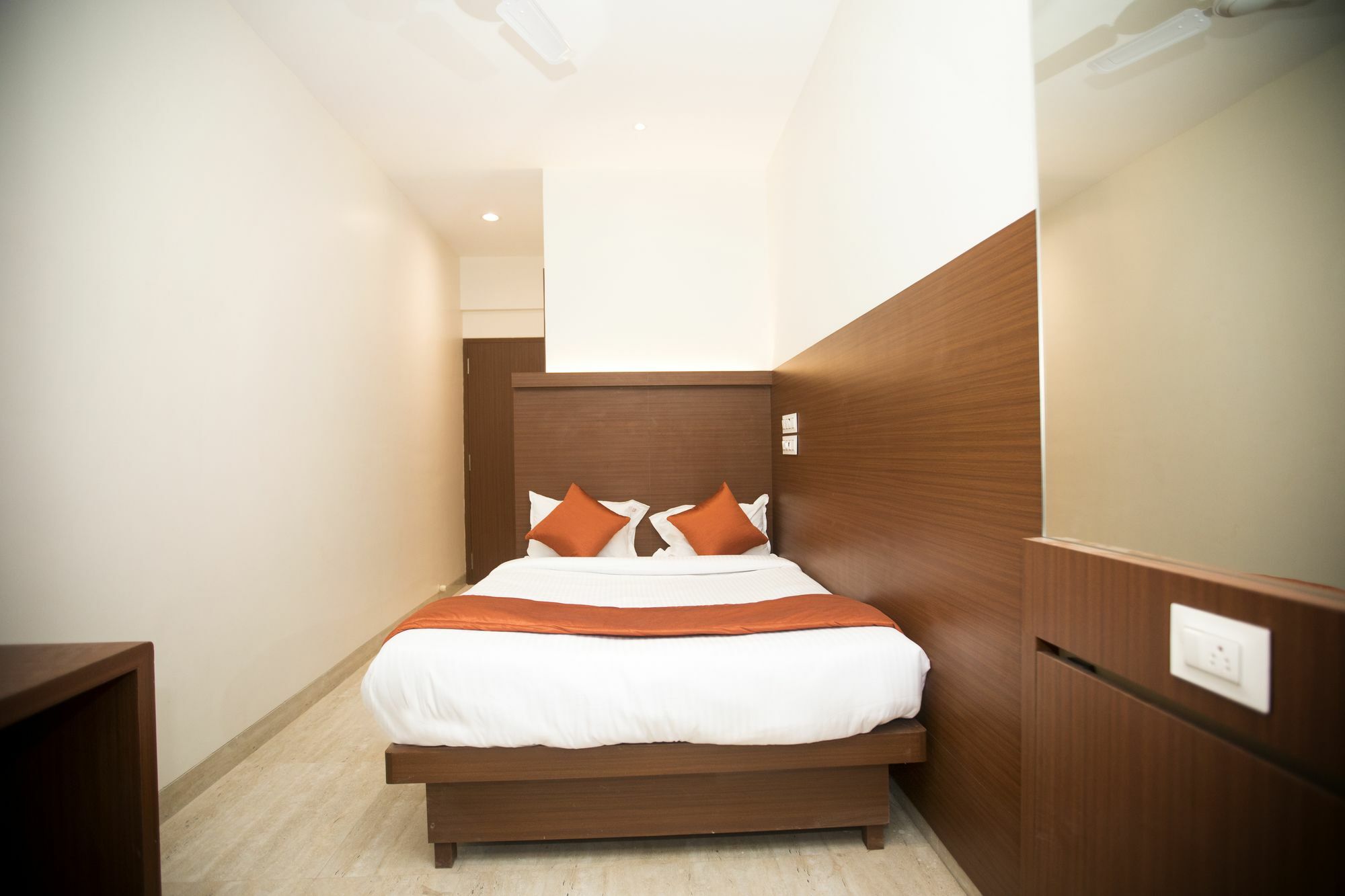 Hotel Spring Inn Mumbai Eksteriør bilde